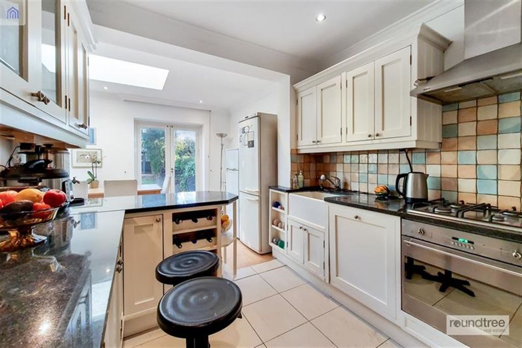 Property photo 1 of 11 (Main)