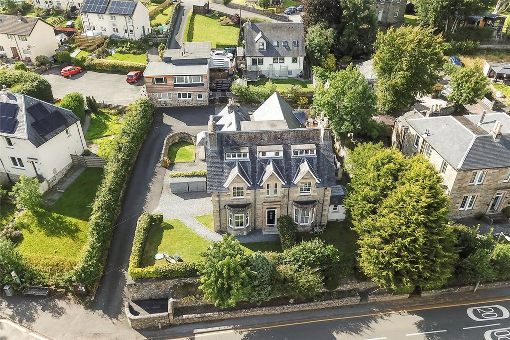 Property photo 2 of 26 Drone External