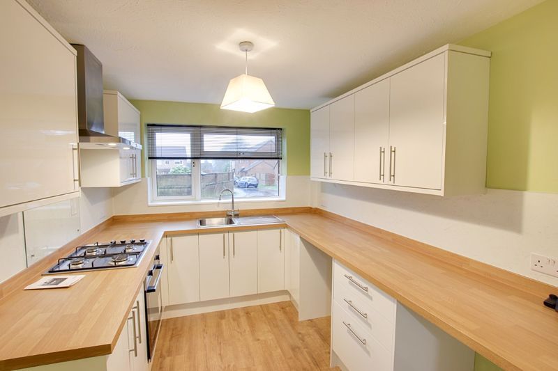Property photo 2 of 13 Photo 12