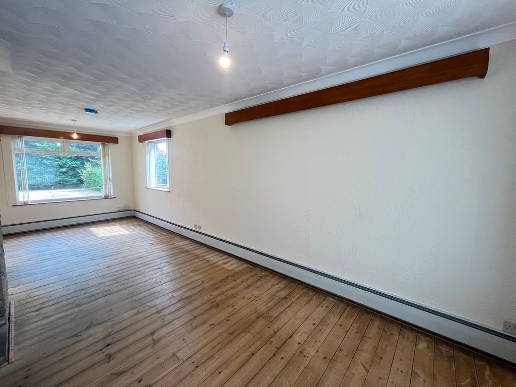 Property photo 3 of 12 Living Room