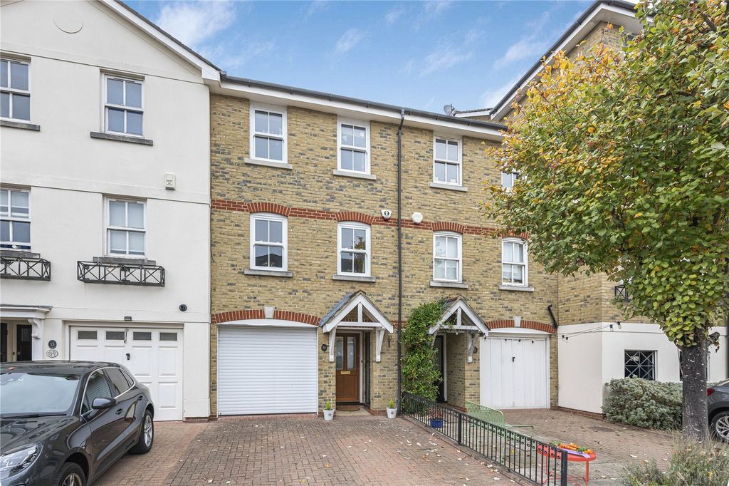 Property photo 1 of 19 Front Exterior