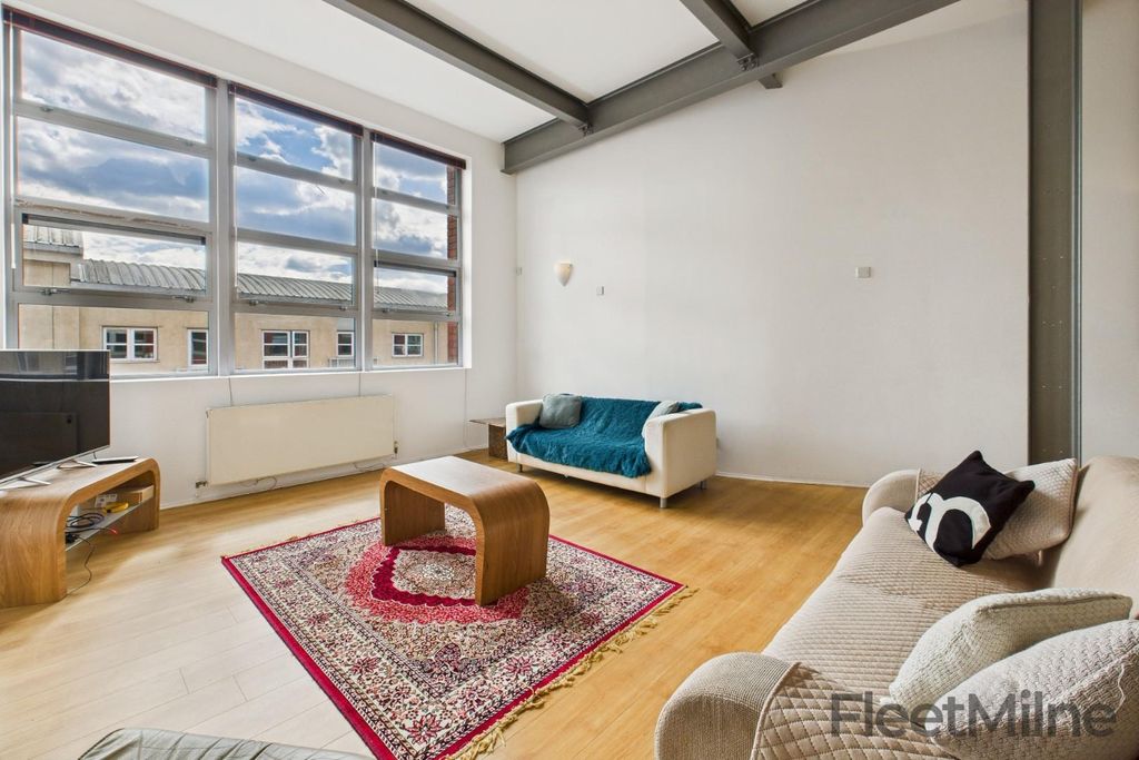 Property photo 2 of 24 Living Room