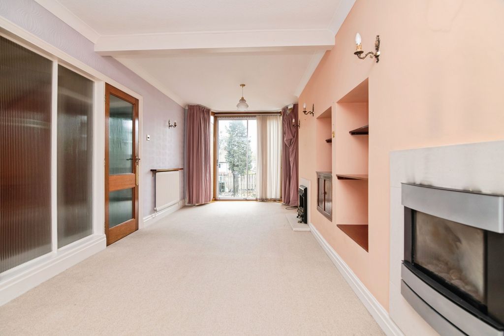 Property photo 2 of 16 Pbox-Img.Jpg