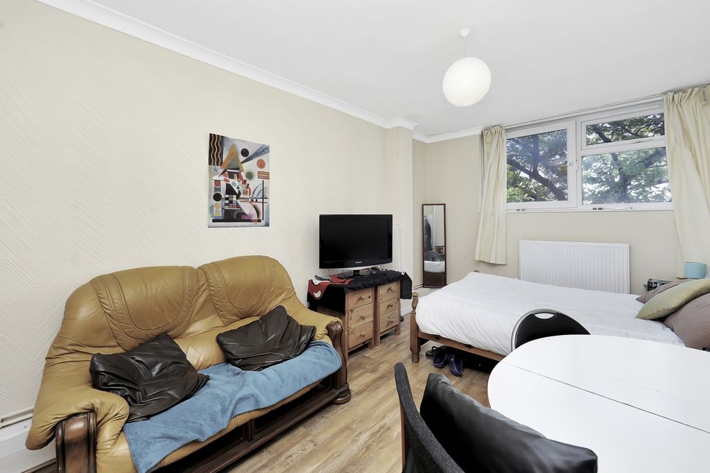 Property photo 1 of 4
