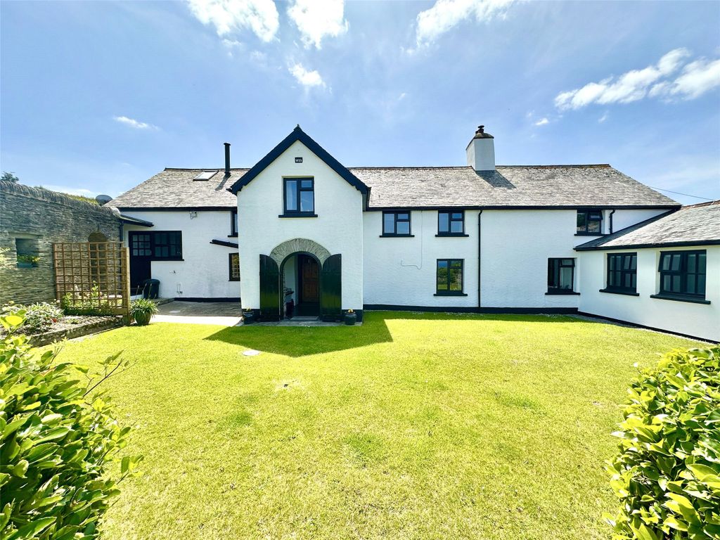 Property photo 3 of 56 Picture No. 06