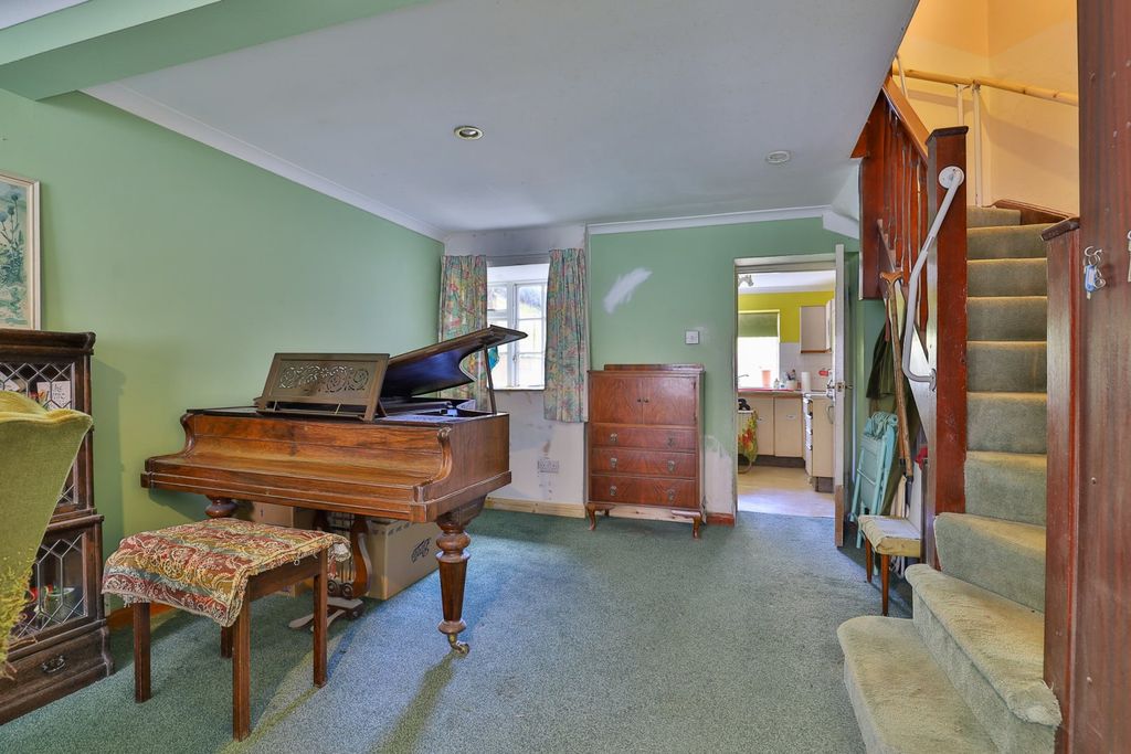 Property photo 3 of 20