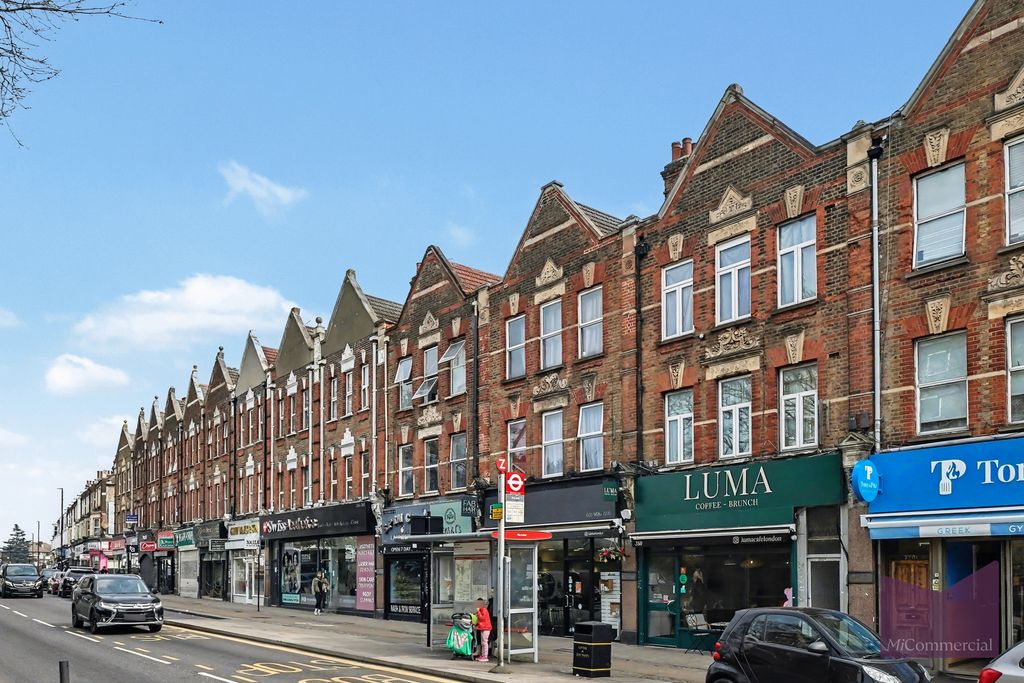 Property photo 2 of 21