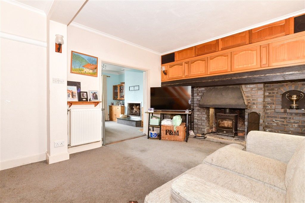 Property photo 3 of 18 Lounge