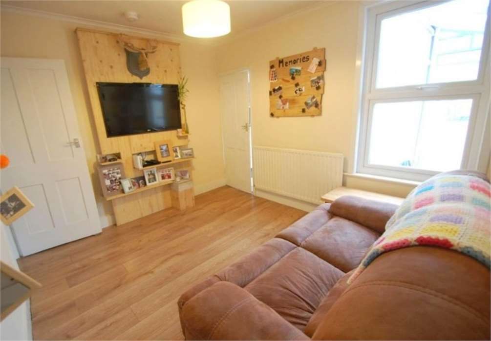 Property photo 2 of 8