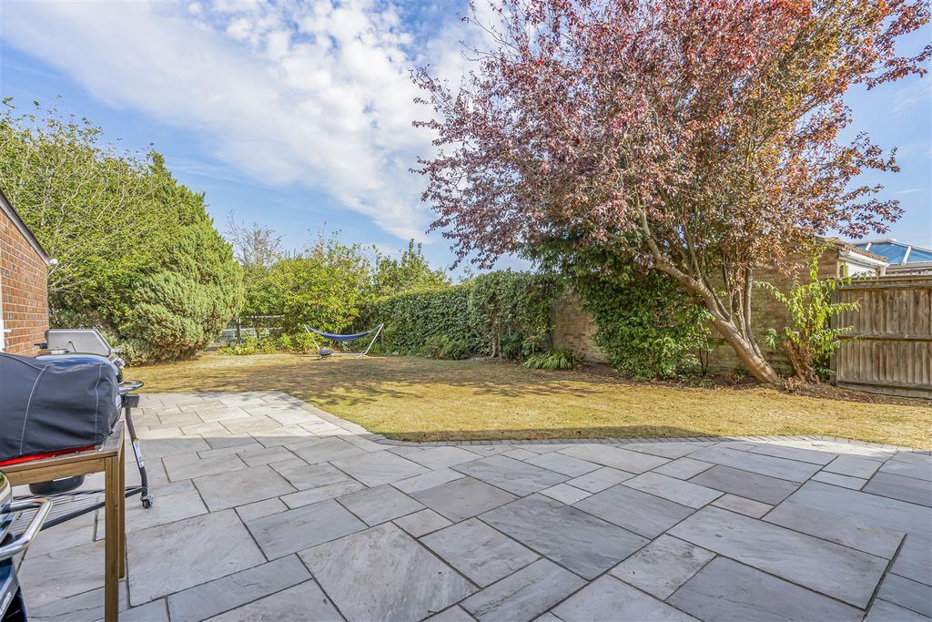 Property photo 3 of 23 Hollybank Lane, Emsworth-Porticomarketing-Nexa-31.