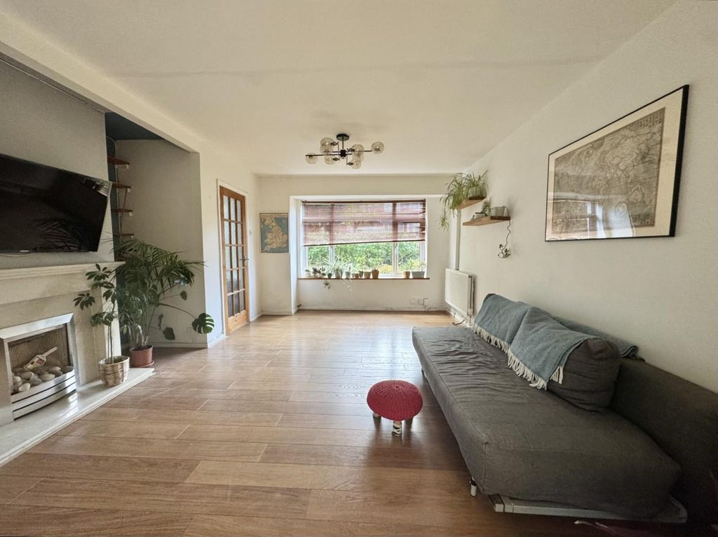 Property photo 3 of 13 Lounge 2.Jpg