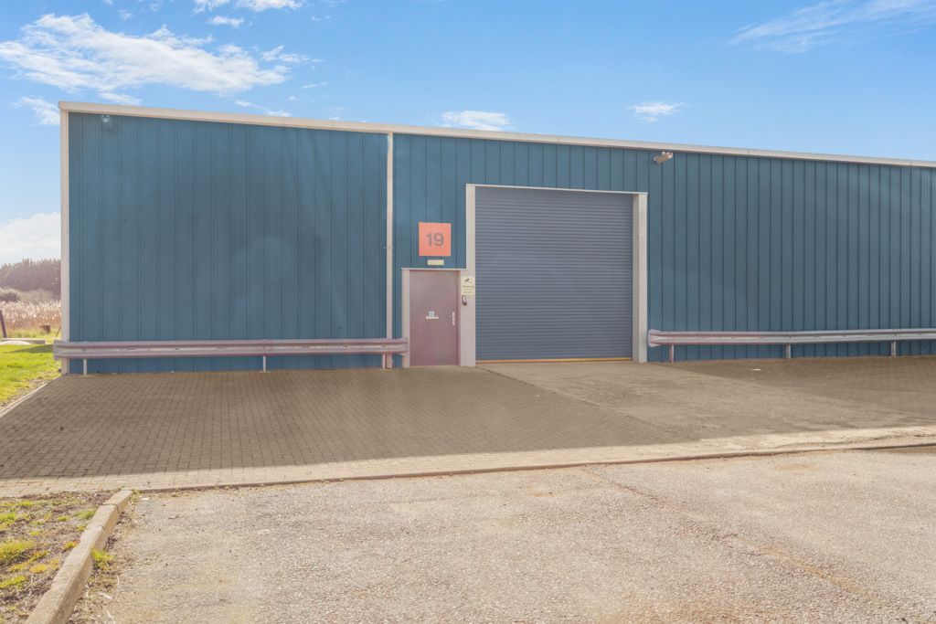 Property photo 1 of 6 Photo 7