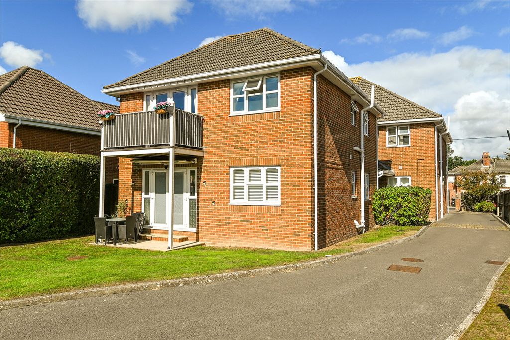 Property photo 1 of 15 Picture No. 03