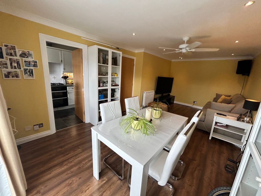 Property photo 3 of 9 Img_5247