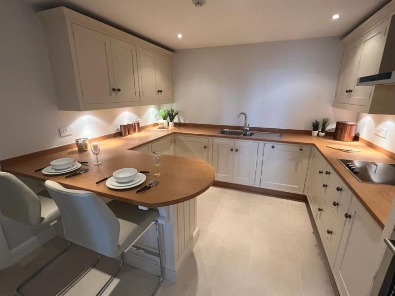 Property photo 2 of 22