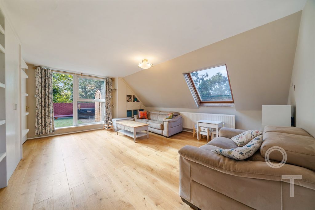 Property photo 2 of 12 Reception