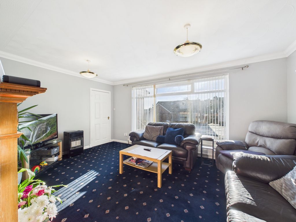 Property photo 3 of 27