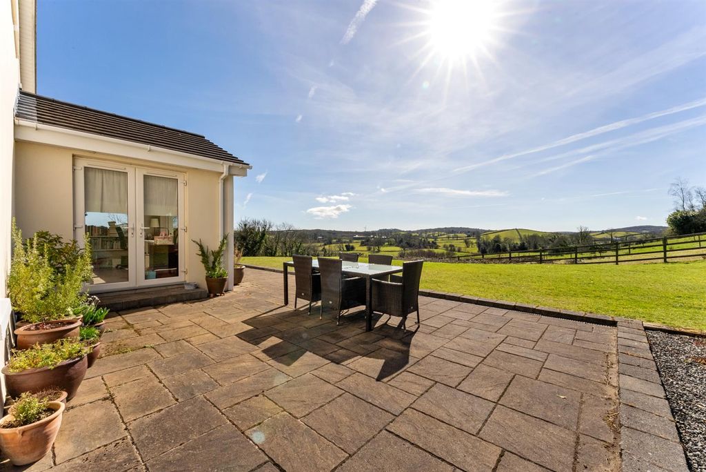 Additional image 38 of 5 bed detached house for sale39 Cherryhill Road, Ballynahinch BT24