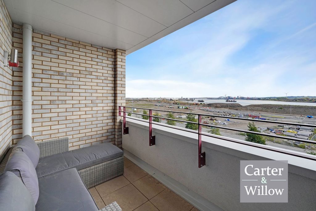 Property photo 2 of 13 Balcony