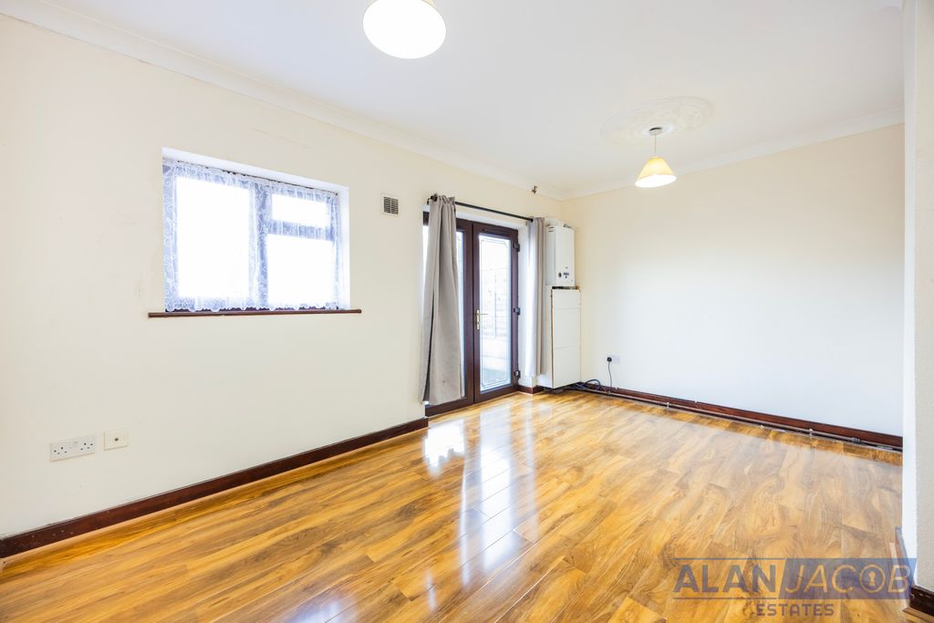 Property photo 1 of 25