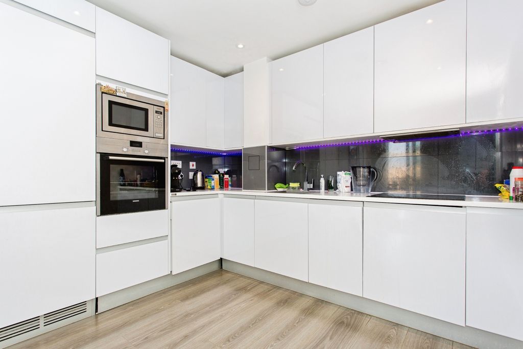 Property photo 2 of 19 5A95Bda8-47Marquehousecb28Ra-Kitchen