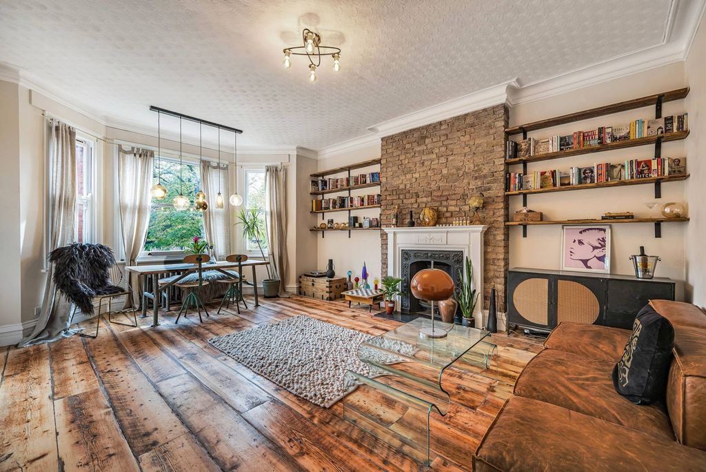 Property photo 1 of 19