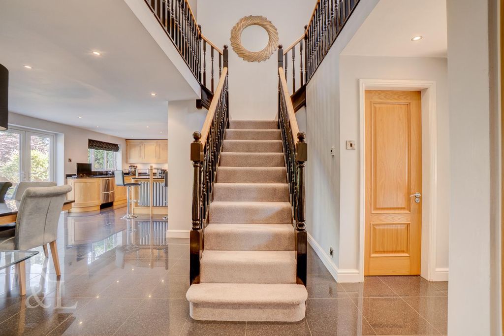 Property photo 3 of 44 B (46).Jpg