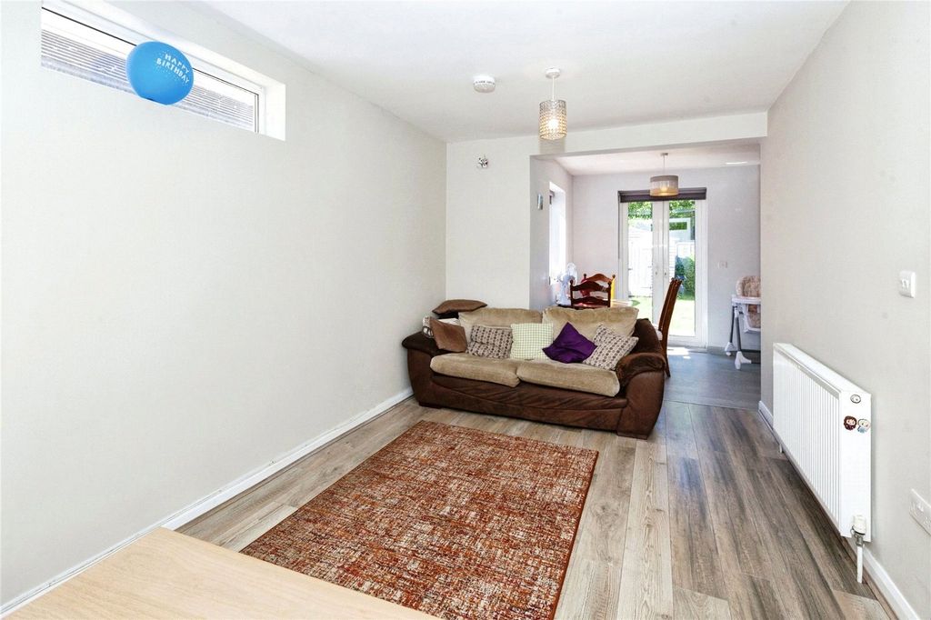 Property photo 2 of 15 Picture No. 09