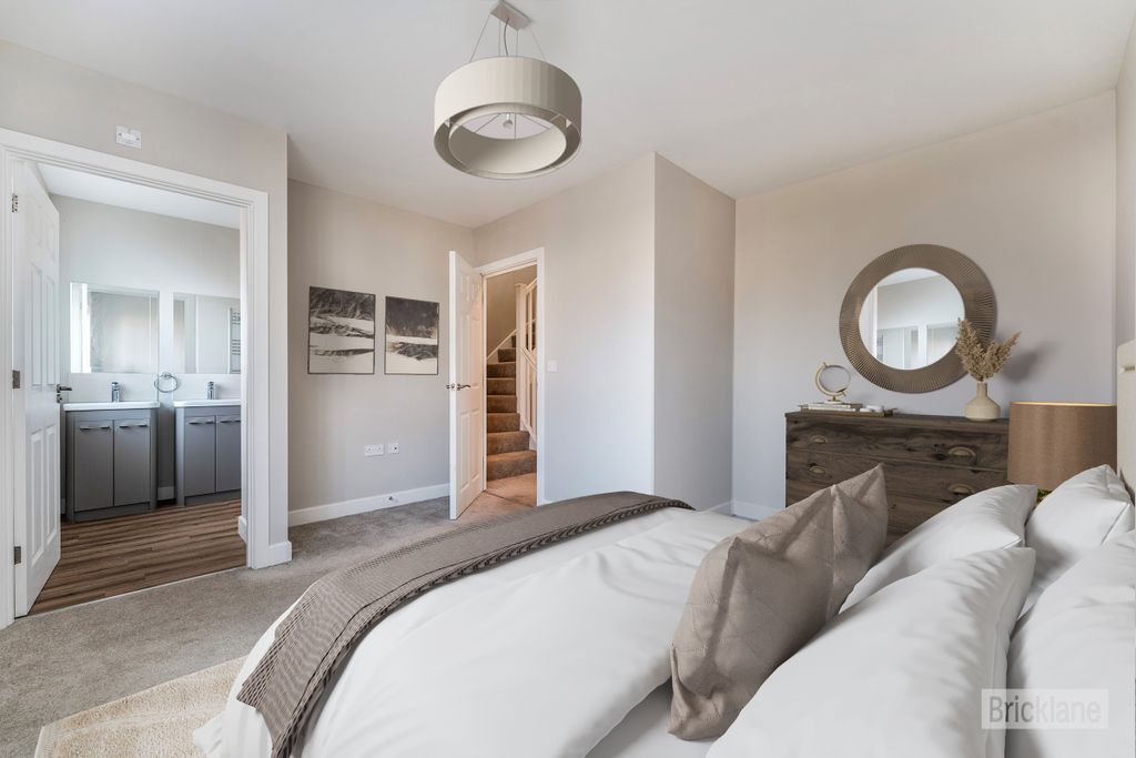 Property photo 3 of 11 Bedroom 1