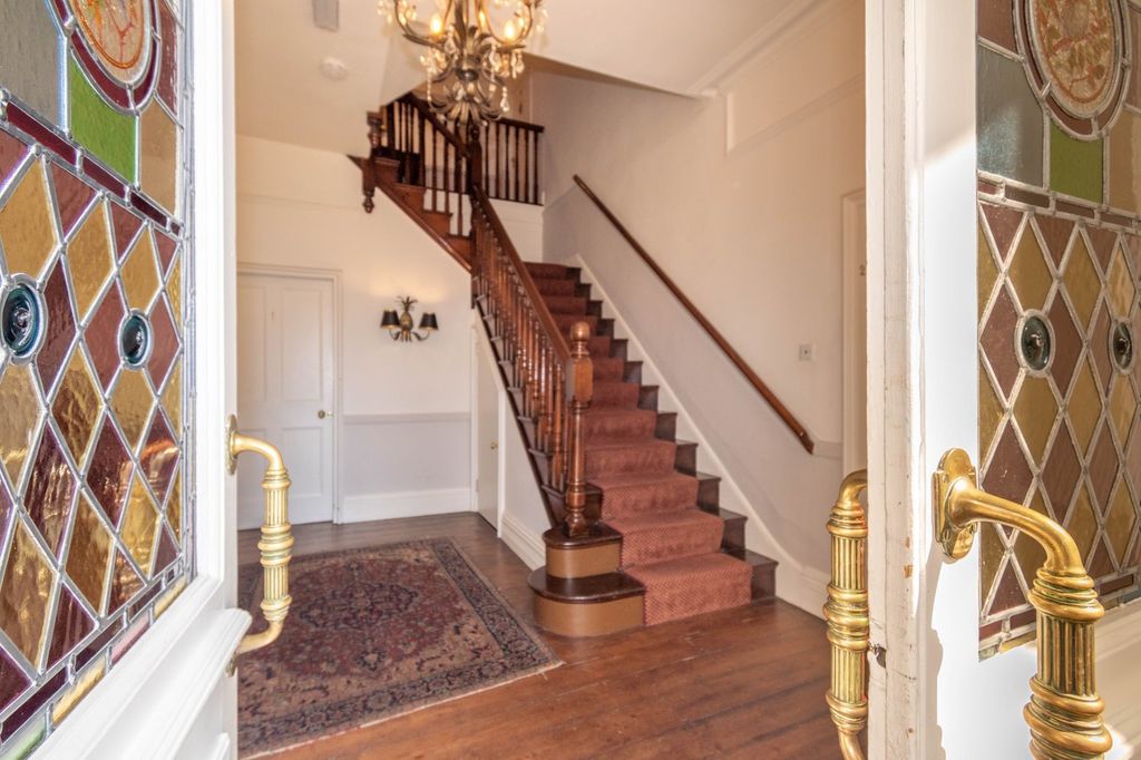 Property photo 2 of 13