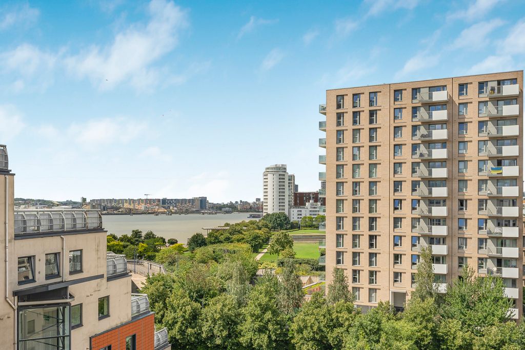 Property photo 1 of 15 Exterior