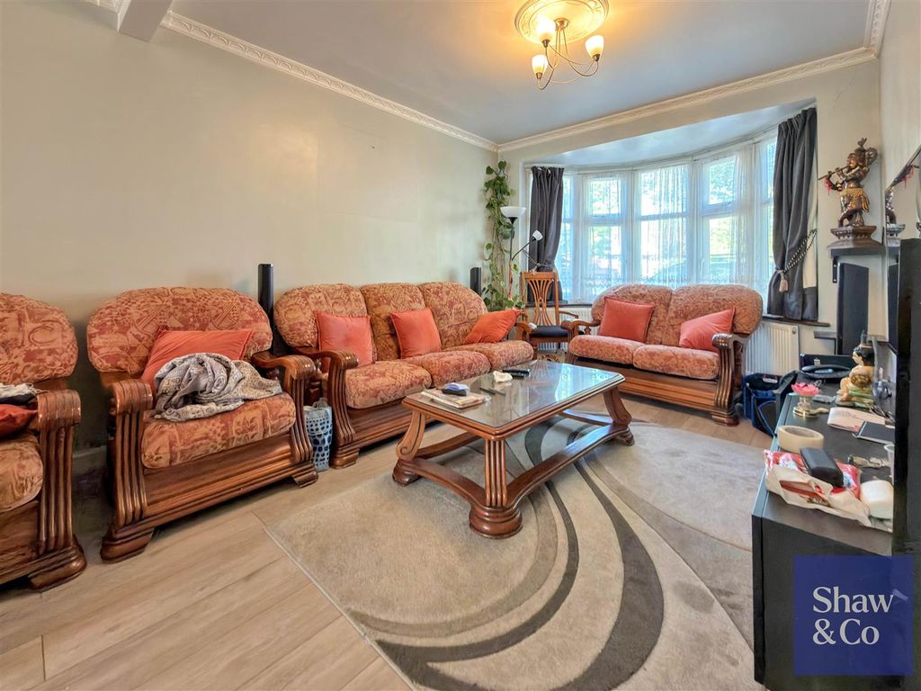 Property photo 2 of 15 Living..Jpeg