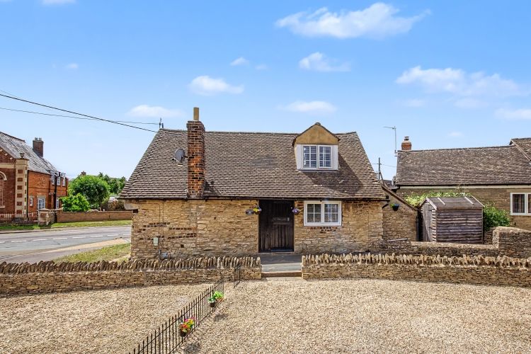 Property photo 1 of 10 332297