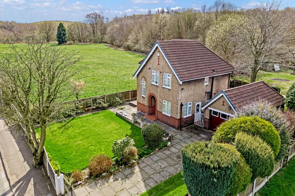Property photo 1 of 33