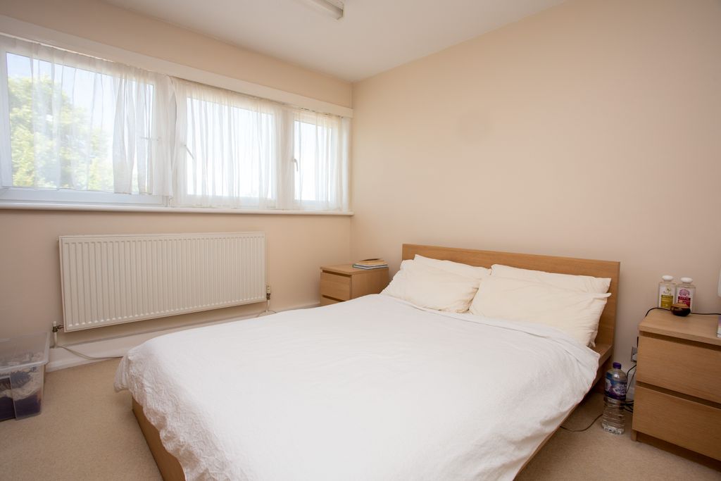 Property photo 1 of 7 162 Acacia Rd-8.Jpg