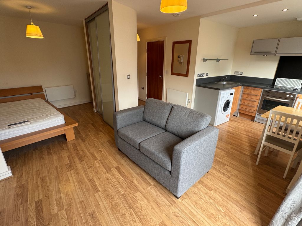 Property photo 2 of 11