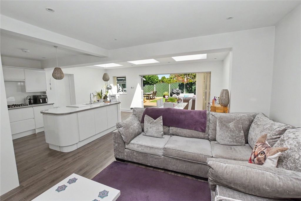 Property photo 2 of 12 Picture No. 04
