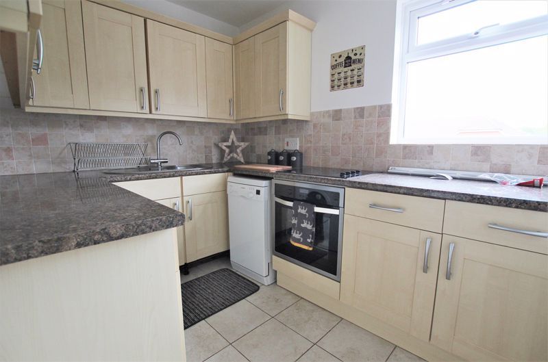 Property photo 3 of 8 Photo 6