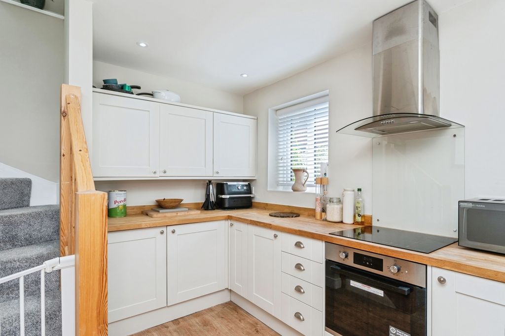 Property photo 2 of 17 Pbox-Img.Jpg