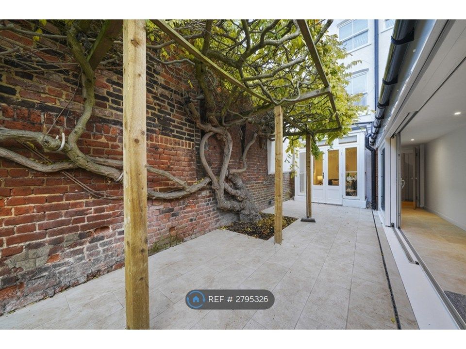 Property photo 1 of 28
