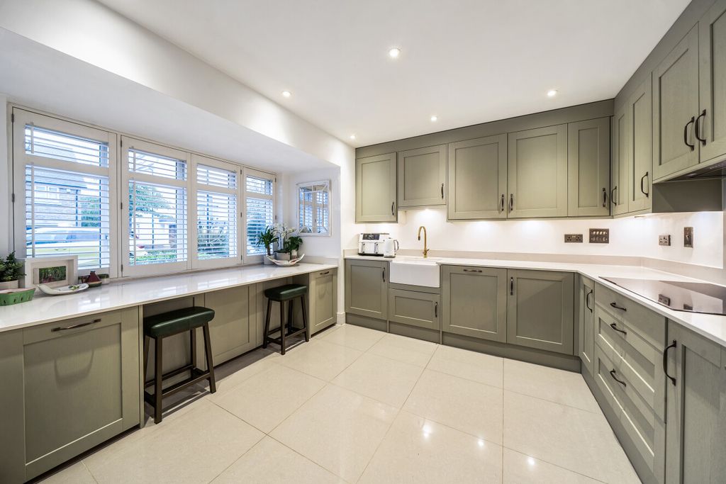 Property photo 3 of 17 1-6Ac63d97703A7-1...