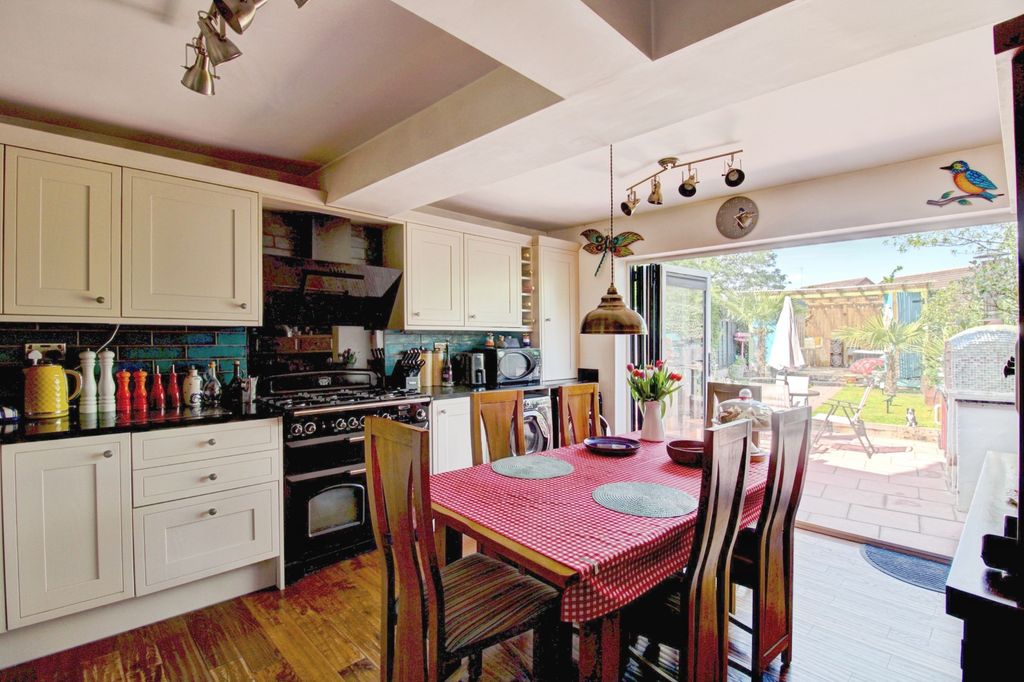 Property photo 1 of 26 Kitchen