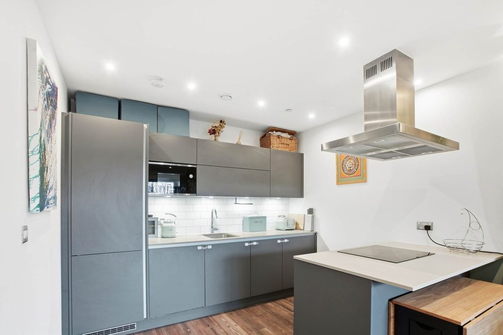 Property photo 3 of 15