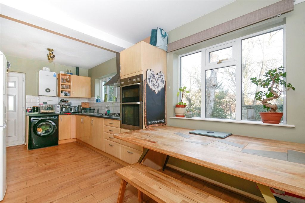 Property photo 3 of 15 Picture No. 27