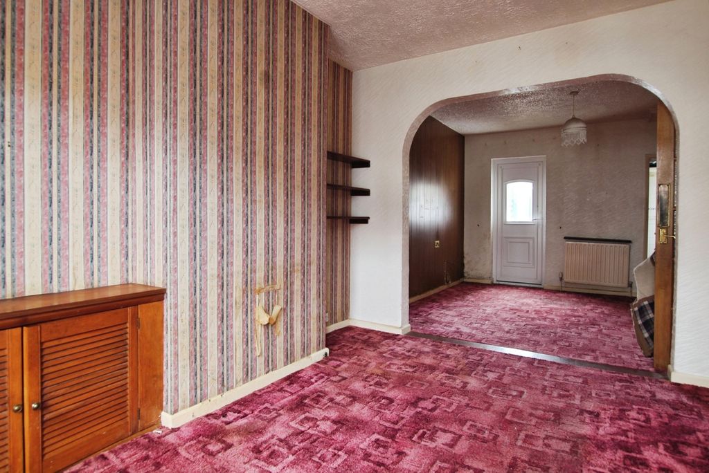 Property photo 3 of 17 Photo