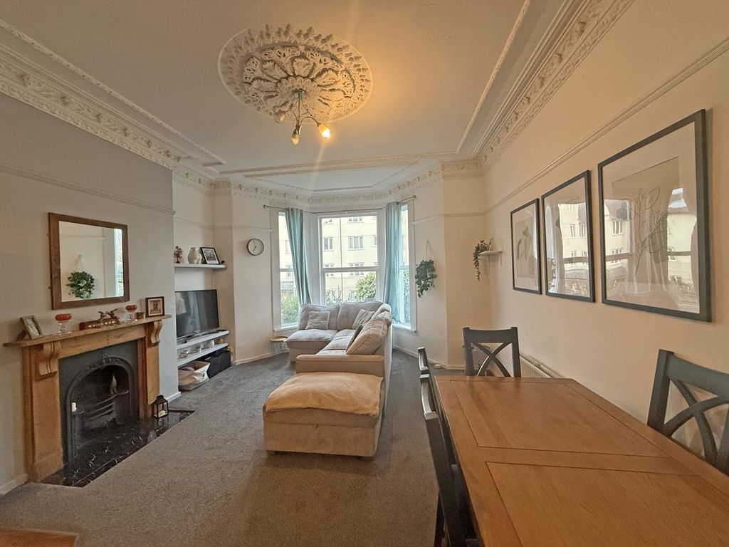 Property photo 2 of 11 Ford Park Road 10B - Living Room Front.Jpg