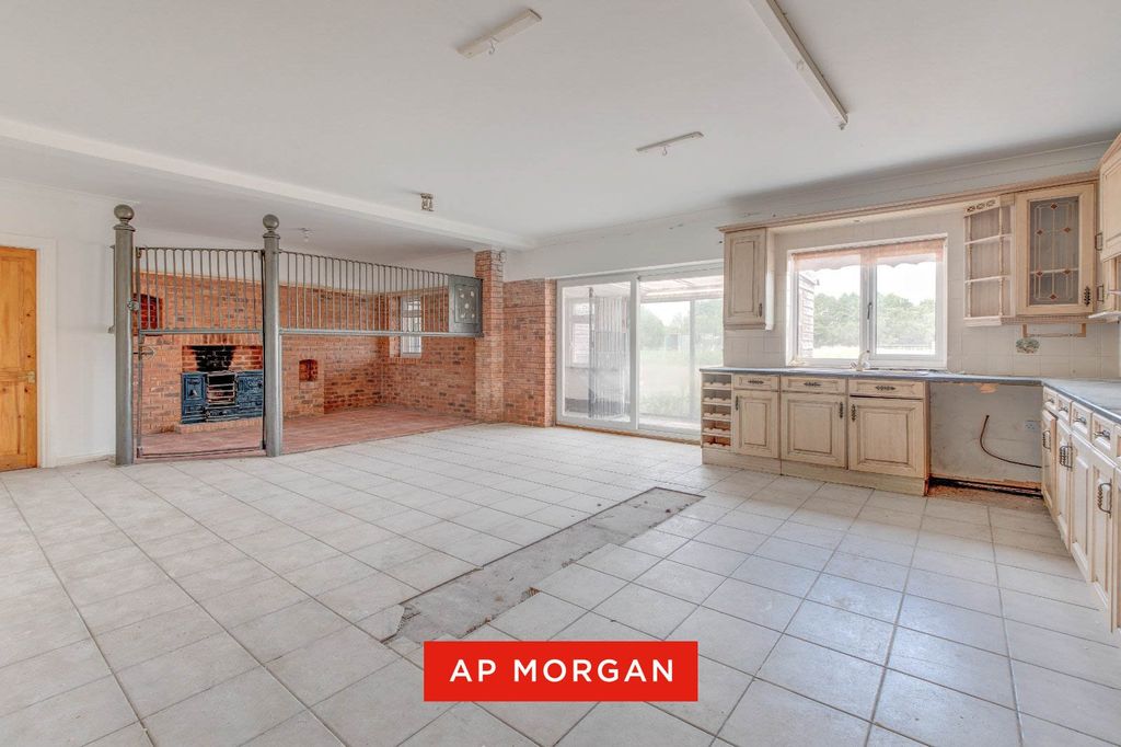 Property photo 3 of 18 Picture No. 25