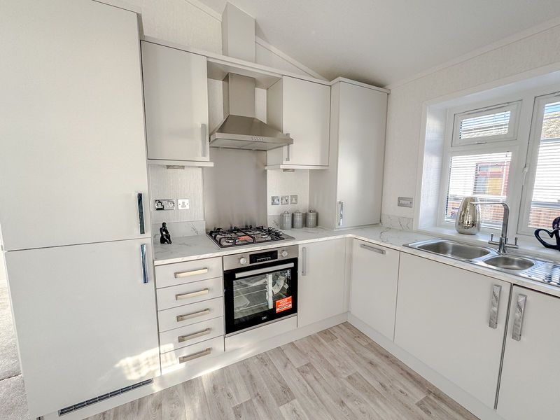 Property photo 2 of 9 Photo 12