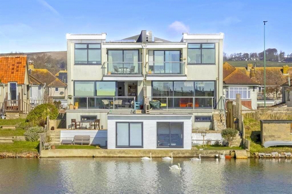 Property photo 1 of 37 Picture No. 49