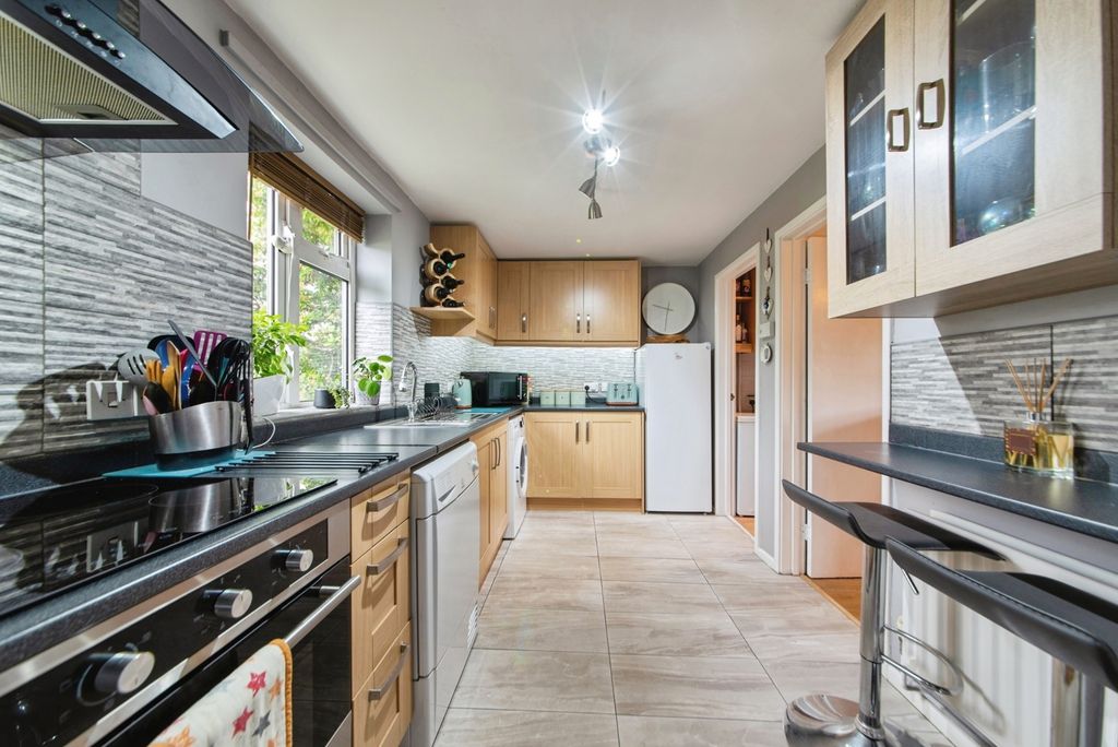 Property photo 3 of 20 Pbox-Img.Jpg